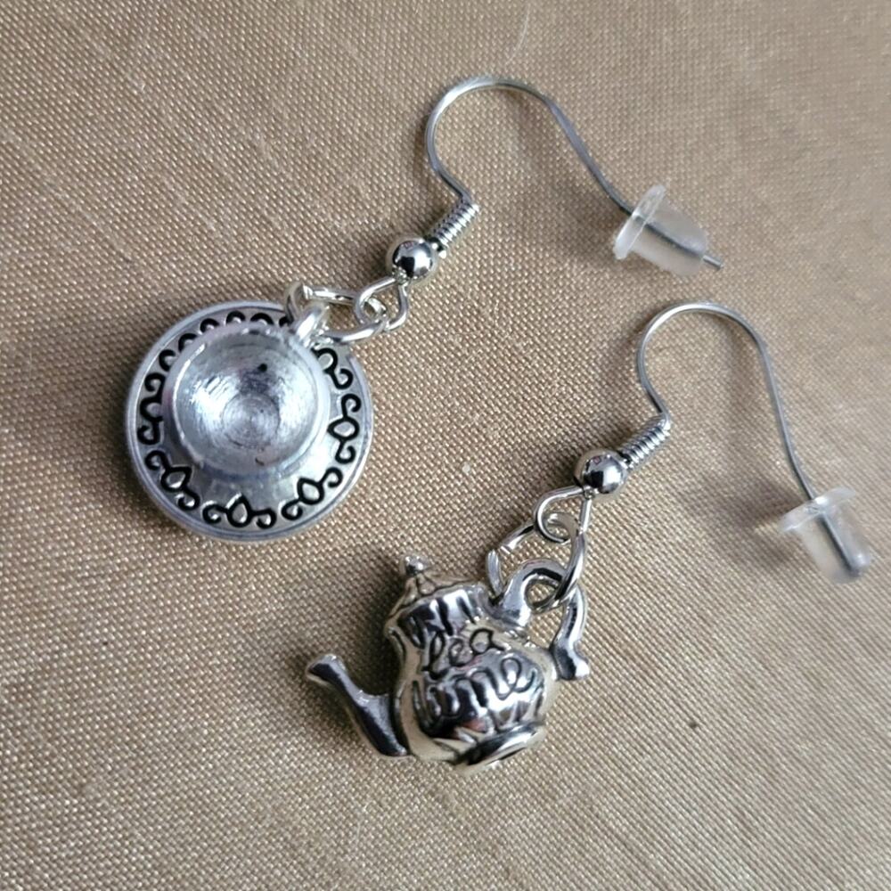 "Tea Time" mismatch tea cup & kettle earrings